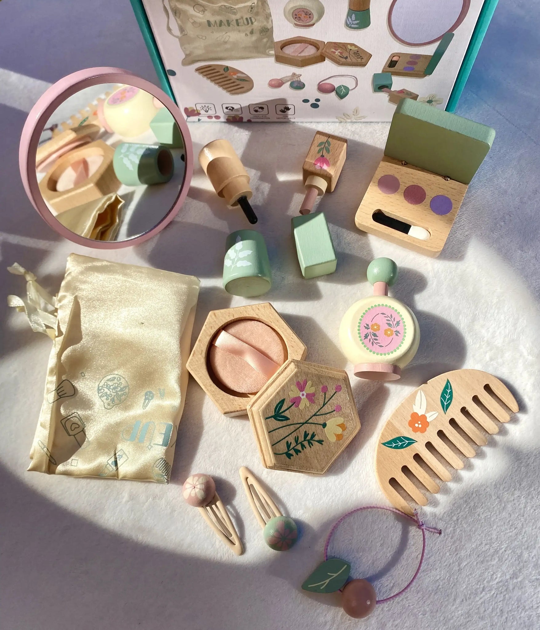Montessori Makeup Set - Little Aron
