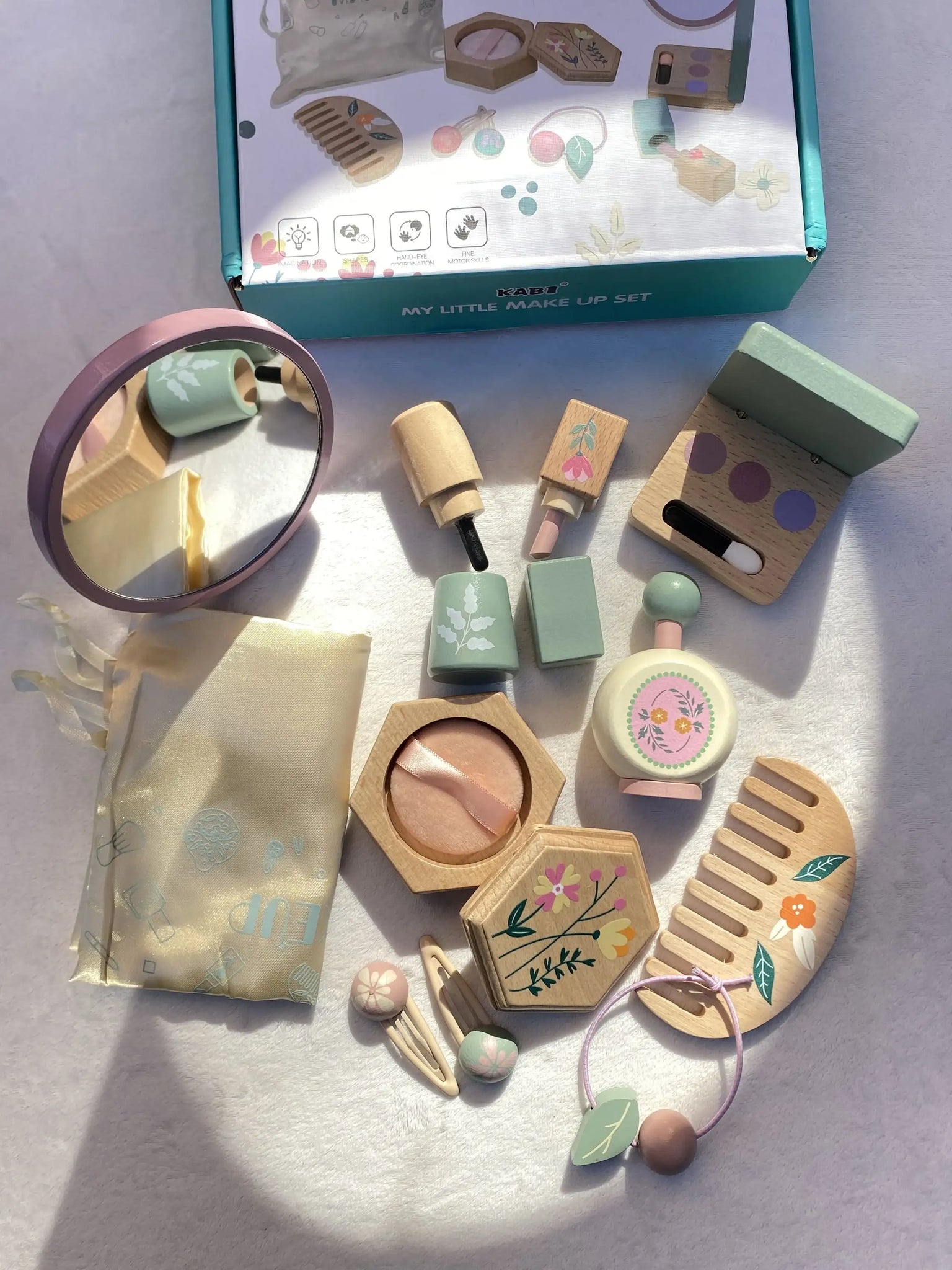 Montessori Makeup Set - Little Aron